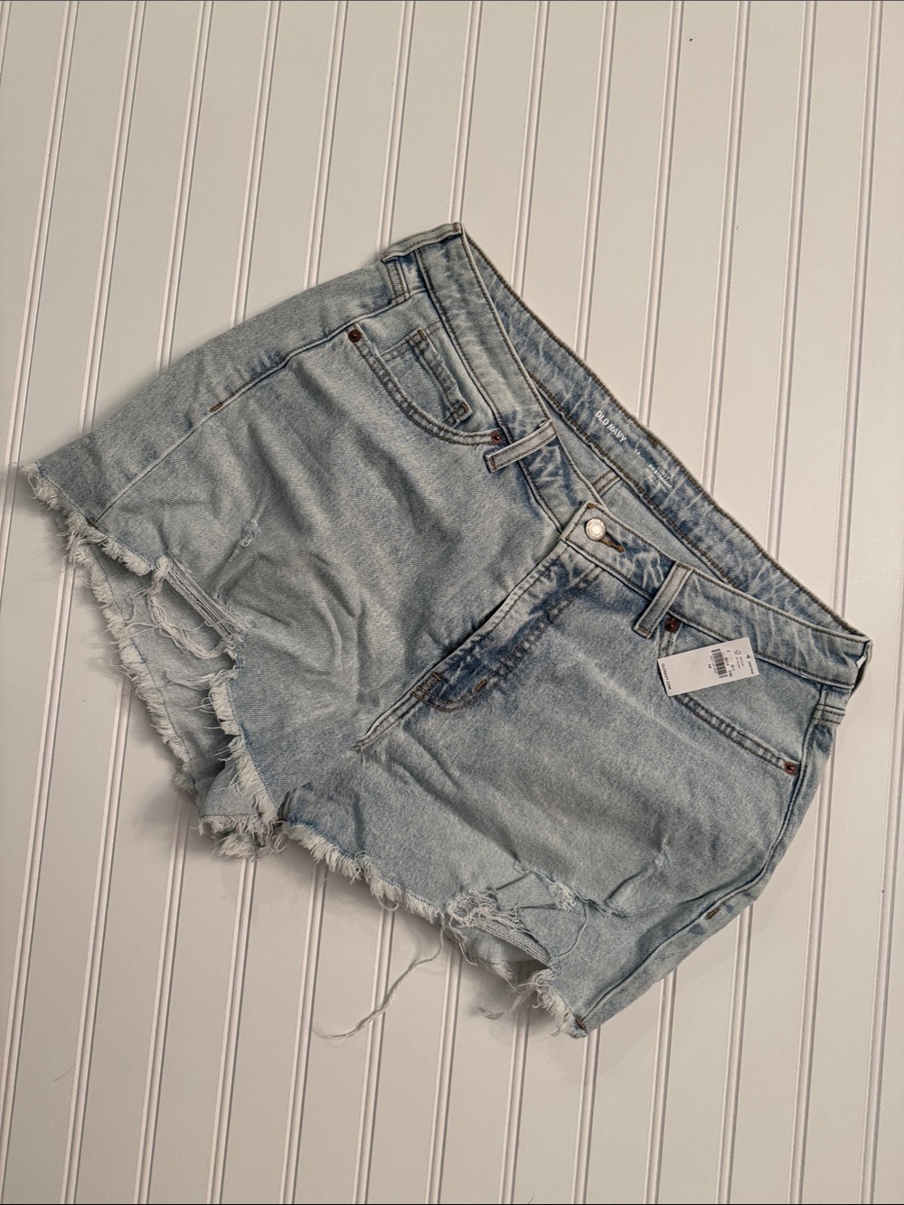 NWT Old Navy Curvy High Rise OG Straight Distressed Denim Shorts Women’s Size 14